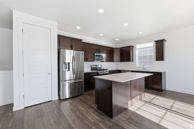 6085 N SHEPS RIDGE RD, Eagle Mountain, UT 84005