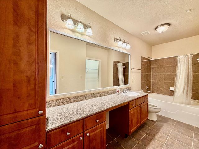 1711 Old Spanish Trail 407, Houston, TX 77054