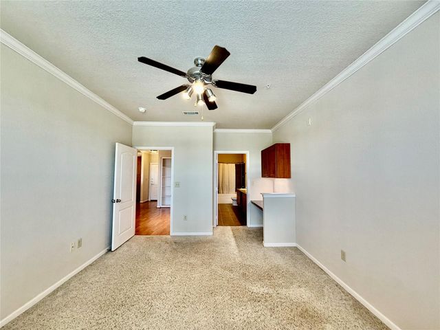 1711 Old Spanish Trail 407, Houston, TX 77054