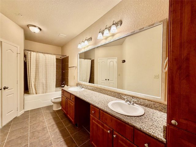 1711 Old Spanish Trail 407, Houston, TX 77054