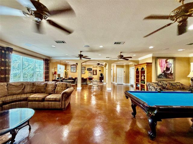 1711 Old Spanish Trail 407, Houston, TX 77054