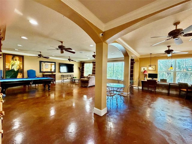 1711 Old Spanish Trail 407, Houston, TX 77054