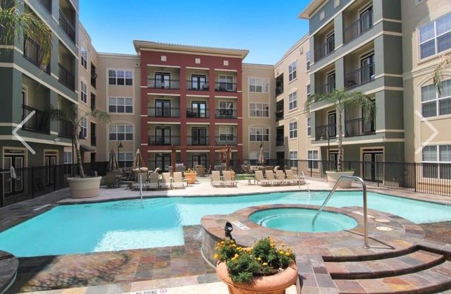 1711 Old Spanish Trail 407, Houston, TX 77054