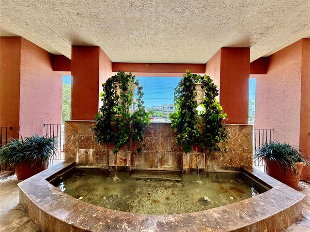 1711 Old Spanish Trail 407, Houston, TX 77054