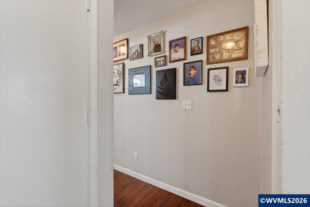 990 Hazel St, Aumsville, OR 97325