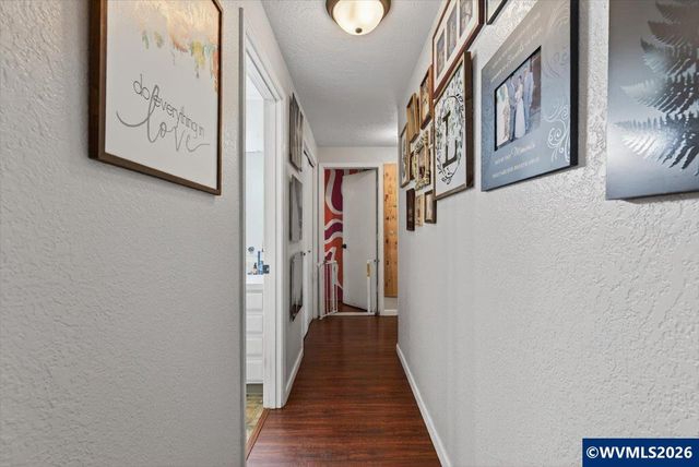 990 Hazel St, Aumsville, OR 97325