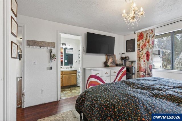 990 Hazel St, Aumsville, OR 97325