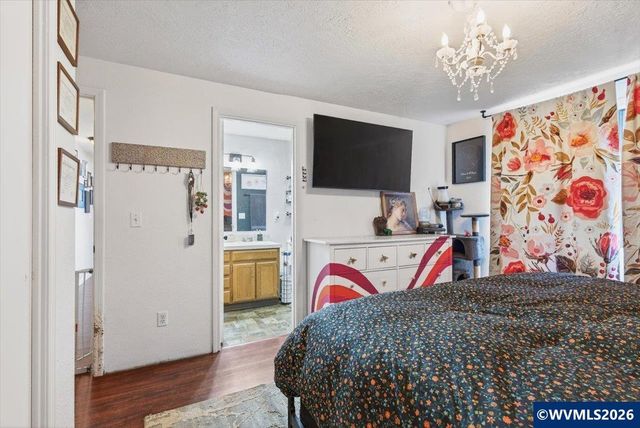 990 Hazel St, Aumsville, OR 97325