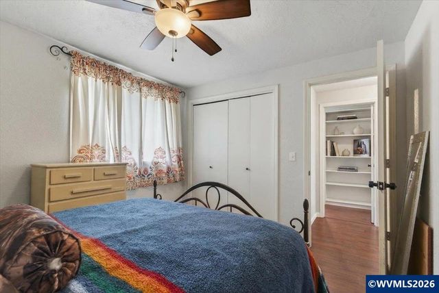 990 Hazel St, Aumsville, OR 97325