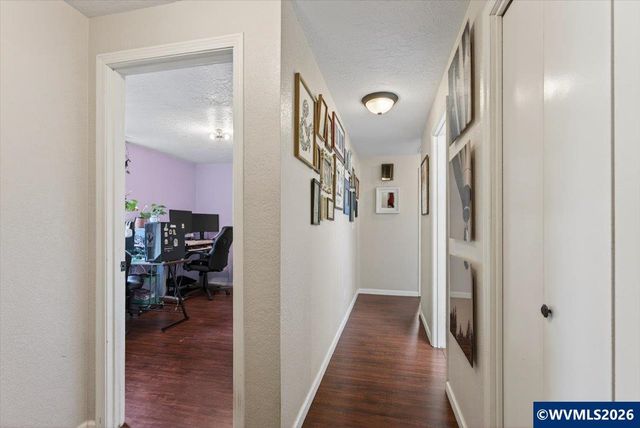 990 Hazel St, Aumsville, OR 97325