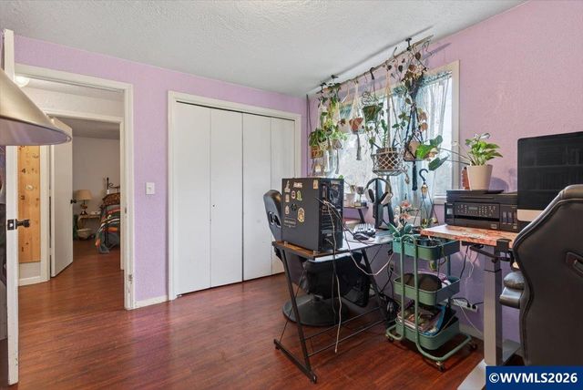 990 Hazel St, Aumsville, OR 97325