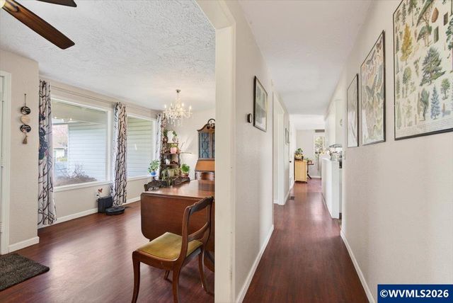 990 Hazel St, Aumsville, OR 97325