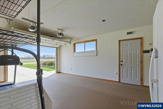 990 Hazel St, Aumsville, OR 97325