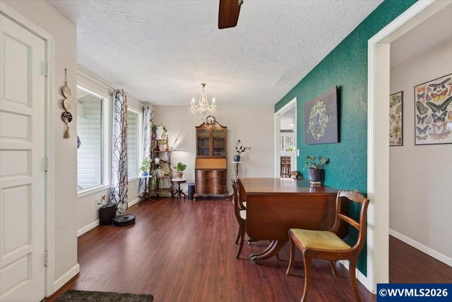 990 Hazel St, Aumsville, OR 97325