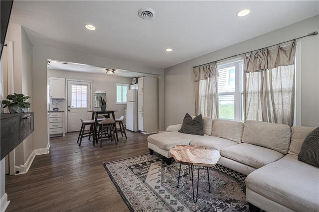 5001 Ottawa Street, Kansas City, KS 66106