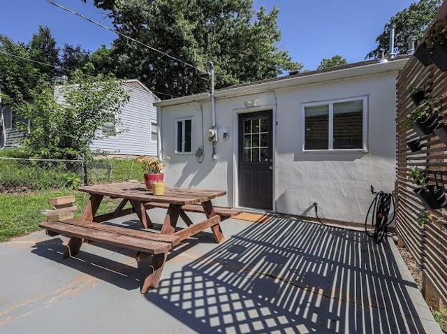 5001 Ottawa Street, Kansas City, KS 66106