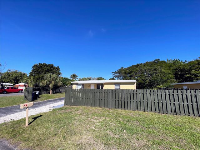 1647 NW 11th Pl, Fort Lauderdale, FL 33311