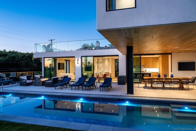 1605 Burgundy Rd, Encinitas, CA 92024