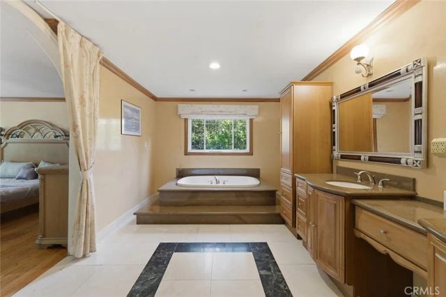 5220 Collier Place, Woodland Hills, CA 91364