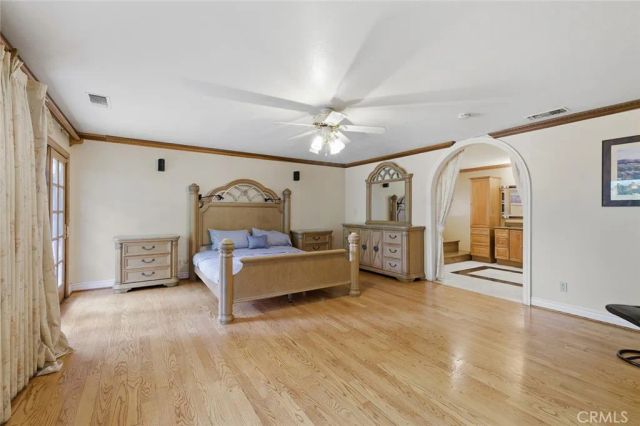 5220 Collier Place, Woodland Hills, CA 91364