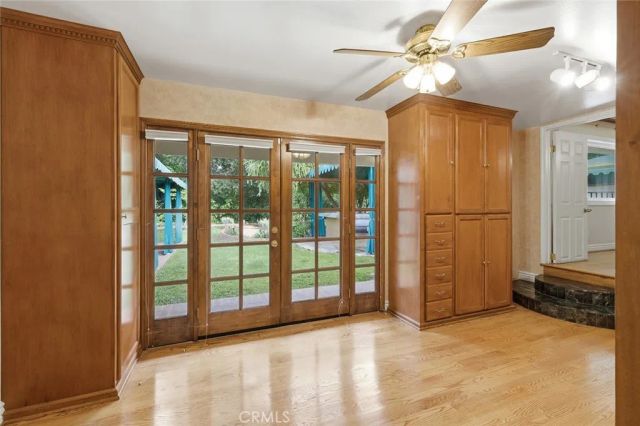 5220 Collier Place, Woodland Hills, CA 91364