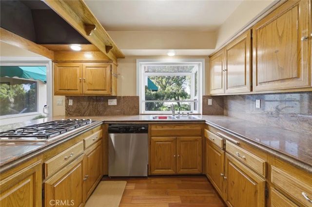 5220 Collier Place, Woodland Hills, CA 91364