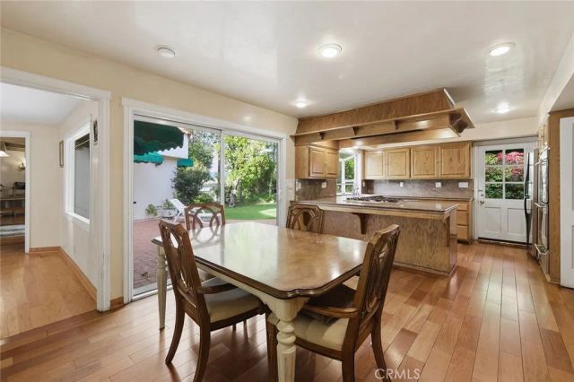 5220 Collier Place, Woodland Hills, CA 91364