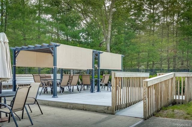 426 Genesee Court, Suffern, NY 10901
