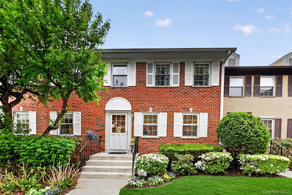 426 Genesee Court, Suffern, NY 10901