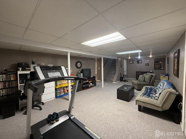 39 Stratford Road, East Brunswick, NJ 08816
