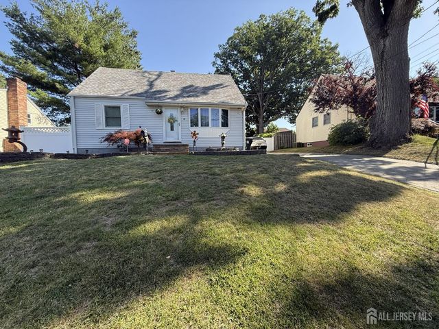 39 Stratford Road, East Brunswick, NJ 08816