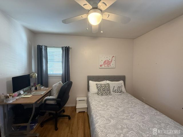 39 Stratford Road, East Brunswick, NJ 08816