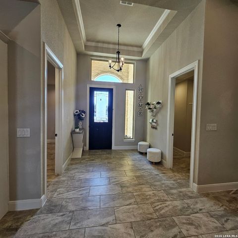 137 W Medium Meadow, Lytle, TX 78052