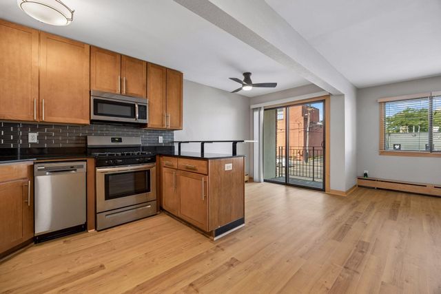 2532 1st Avenue S 208, Minneapolis, MN 55404