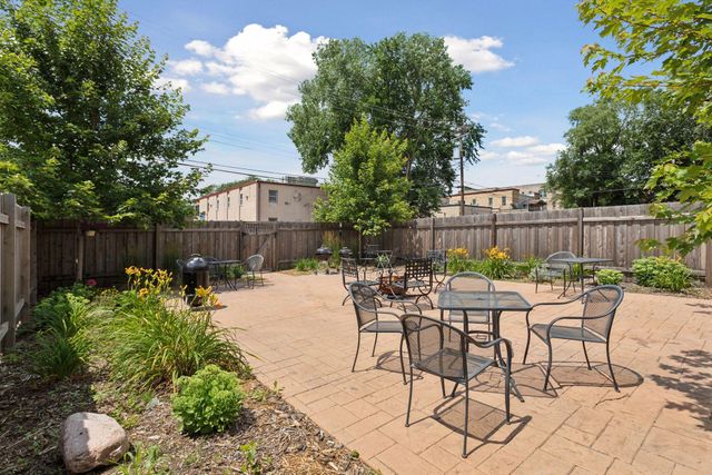 2532 1st Avenue S 208, Minneapolis, MN 55404