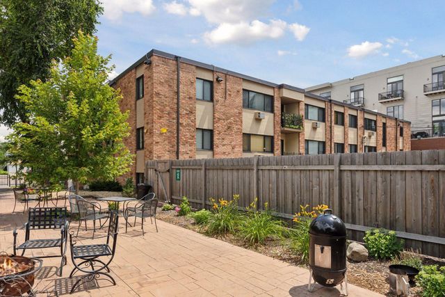 2532 1st Avenue S 208, Minneapolis, MN 55404