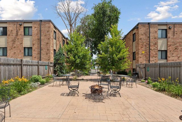 2532 1st Avenue S 208, Minneapolis, MN 55404