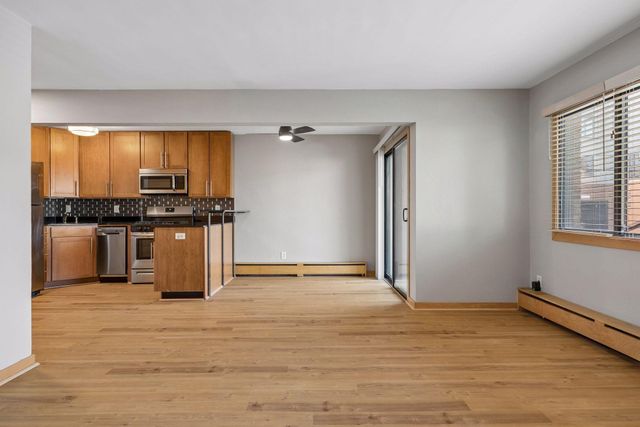 2532 1st Avenue S 208, Minneapolis, MN 55404