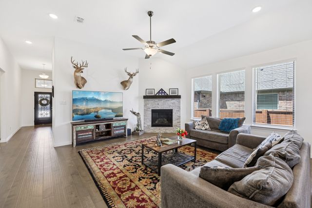 924 Robin Road, Celina, TX 75009