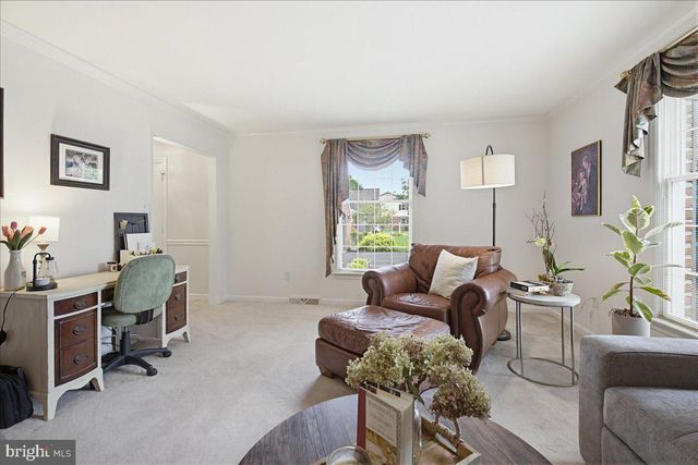 175 N LINDEN ST, Manheim, PA 17545