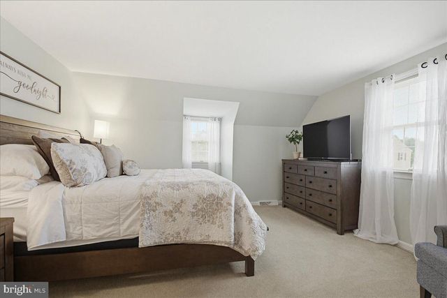 175 N LINDEN ST, Manheim, PA 17545
