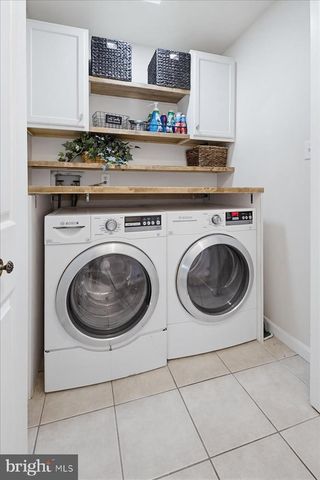 175 N LINDEN ST, Manheim, PA 17545