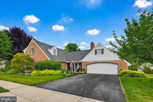 175 N LINDEN ST, Manheim, PA 17545
