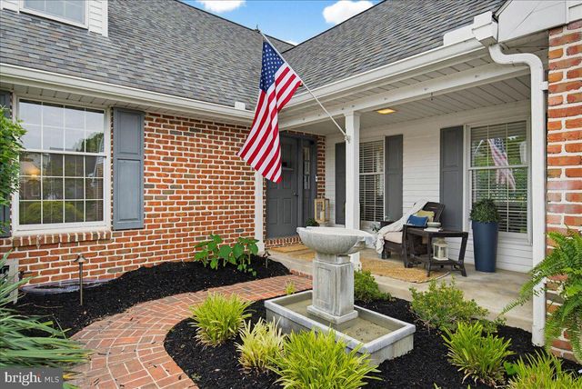 175 N LINDEN ST, Manheim, PA 17545
