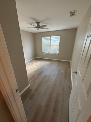 1313 Silver Falls Road, Longview, TX 75604