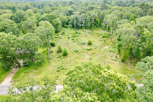 664 County Road 2146, Cleveland, TX 77327