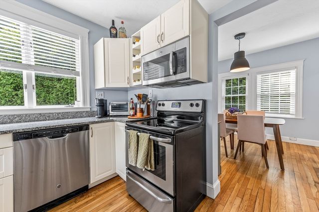 85 Lincoln Rd, Walpole, MA 02081