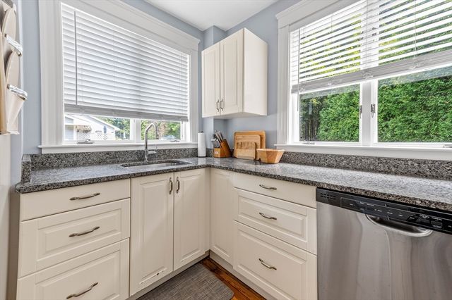 85 Lincoln Rd, Walpole, MA 02081