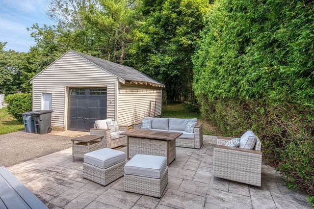 85 Lincoln Rd, Walpole, MA 02081