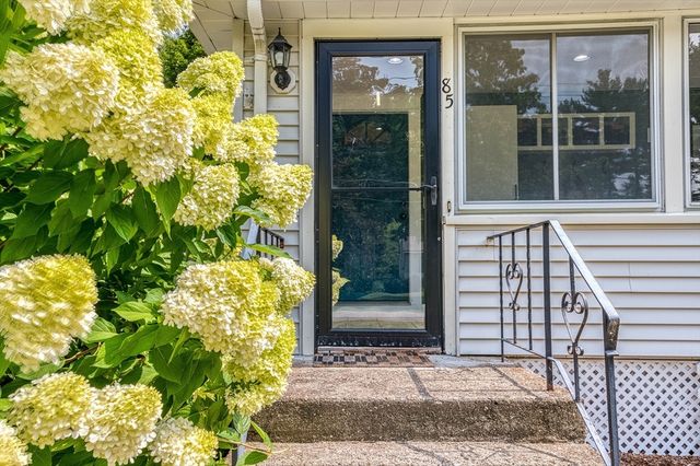 85 Lincoln Rd, Walpole, MA 02081